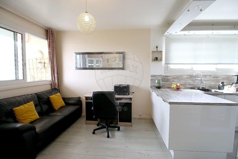 Appartement - 80 m² - 4 pièces