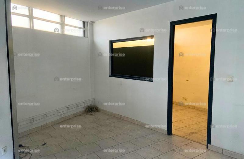 Local d'activité / Entrepôt - 700 m²