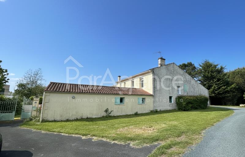 Maison - 163 m² - 8 pièces