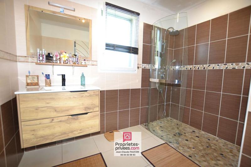 Maison - 180 m² - 7 pièces