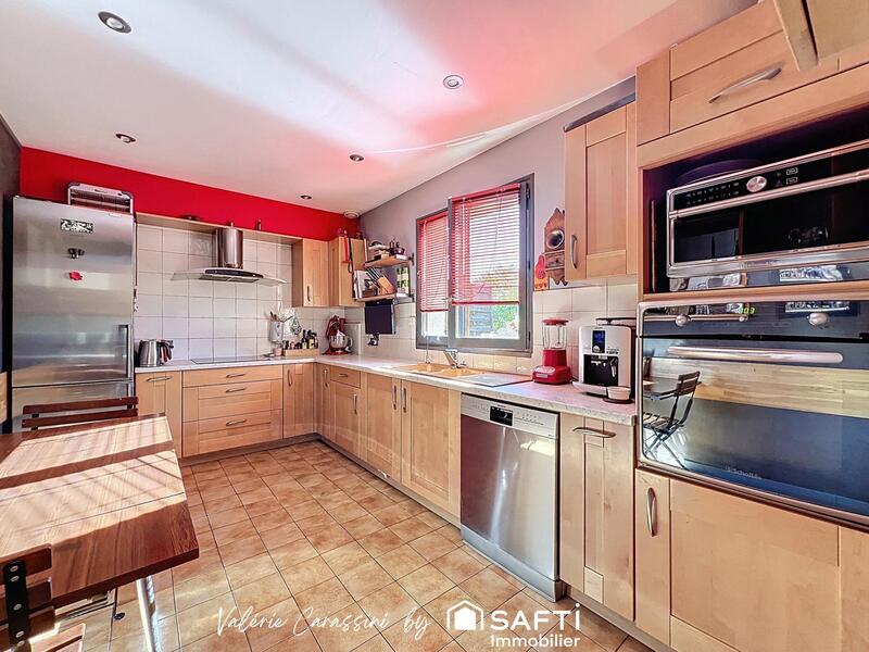 Maison - 106 m² - 6 pièces