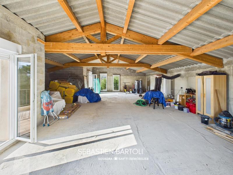 Maison - 208 m² - 4 pièces