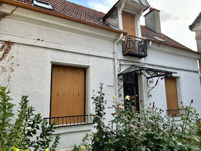 Maison - 96 m² - 5 pièces