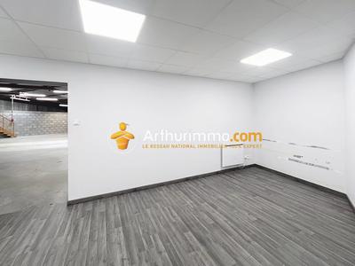 Bureau - 1 444 m² - 3 pièces