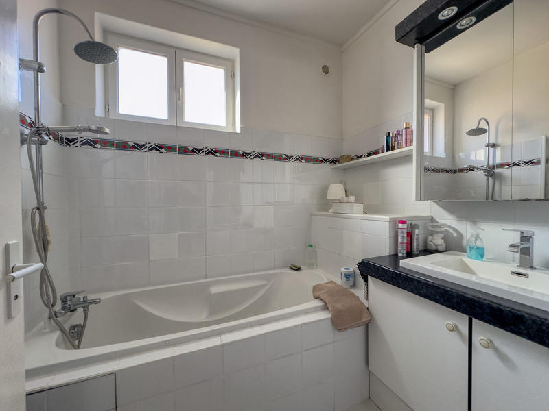 Appartement - 83 m² - 3 pièces