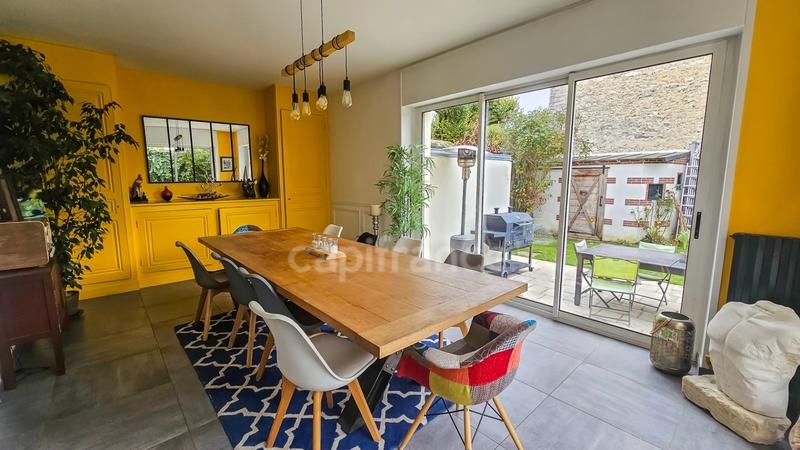 Maison de maîtres - 225 m² - 10 pièces