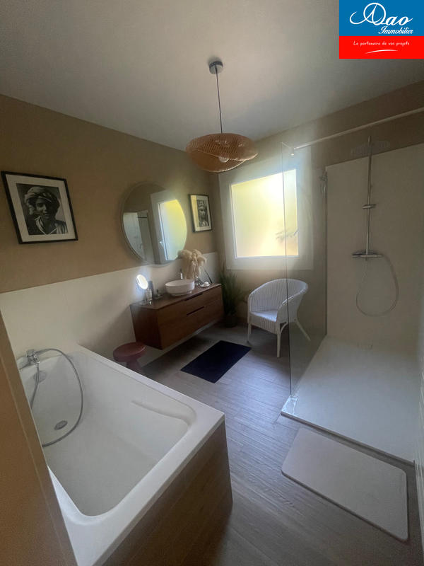 Maison - 192 m² - 8 pièces