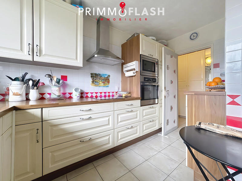 Appartement - 79 m² - 4 pièces