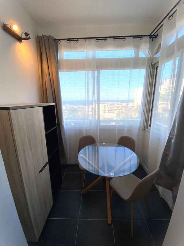 Appartement - 85 m² - 5 pièces