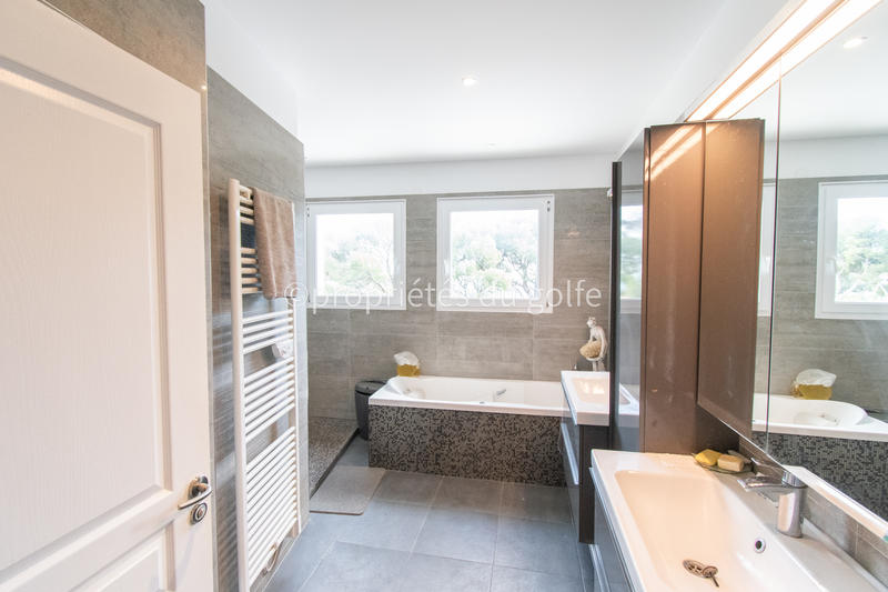 Maison - 184 m² - 4 pièces