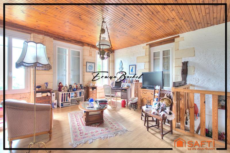 Maison - 290 m² - 9 pièces