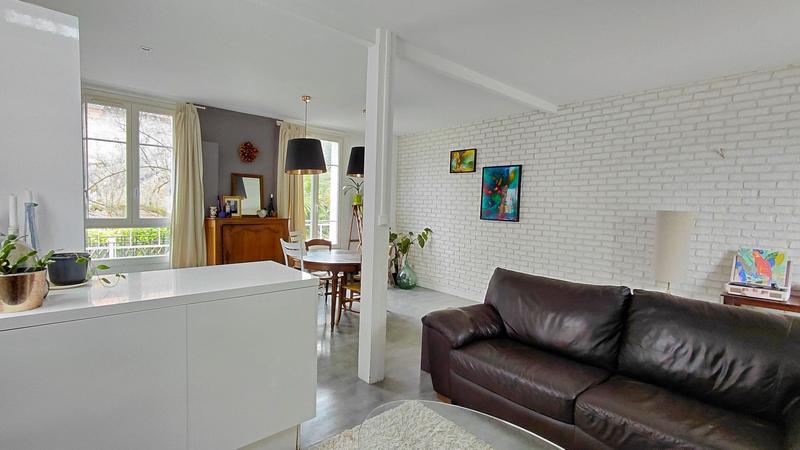 Maison - 90 m² - 5 pièces