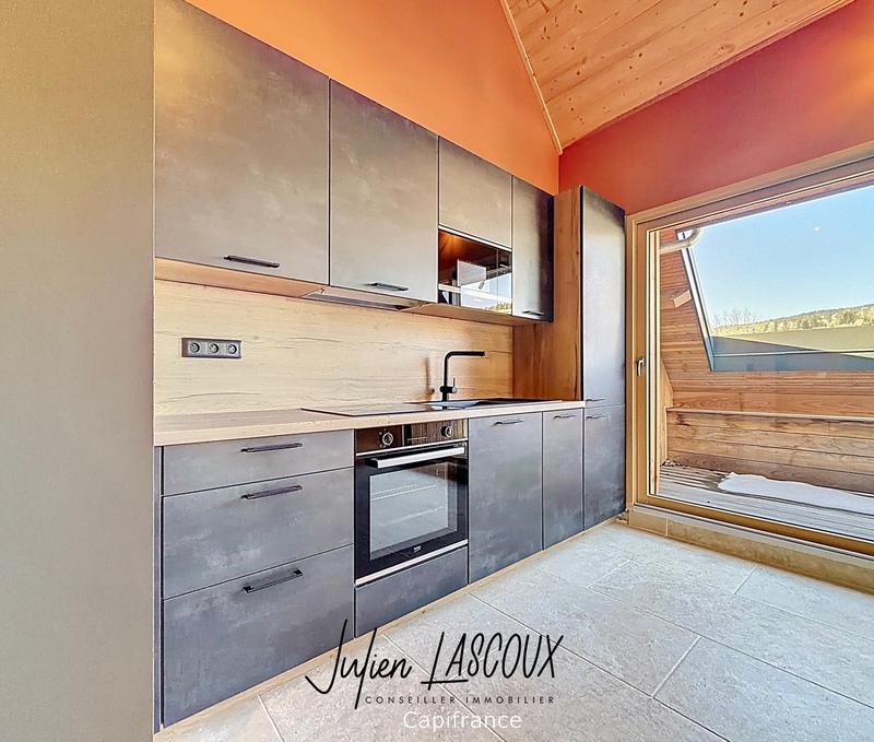 Appartement - 100 m² - 3 pièces