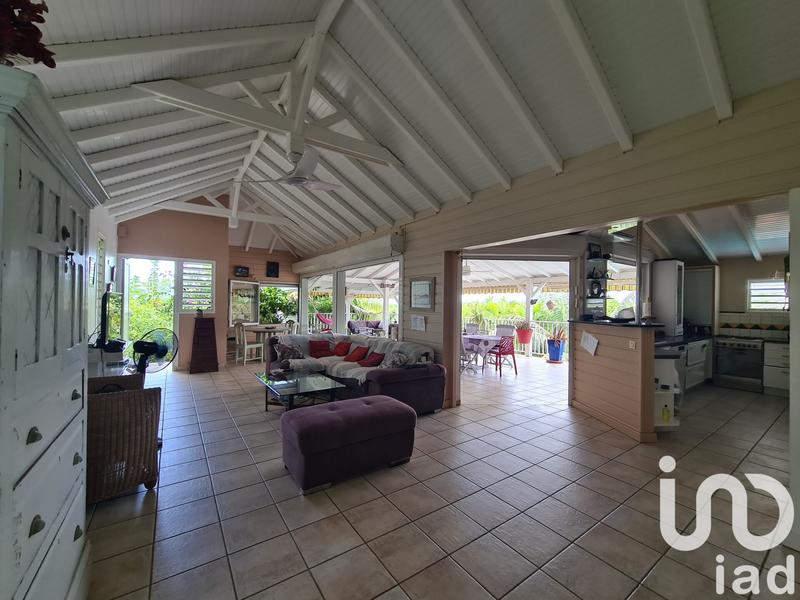 Maison - 140 m² - 6 pièces