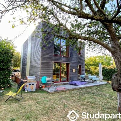 Chambre - 13 m² - 1 pièce