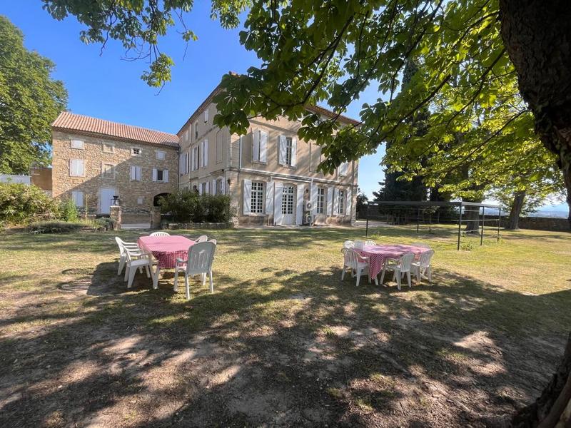 Maison de maîtres - 900 m² - 19 pièces