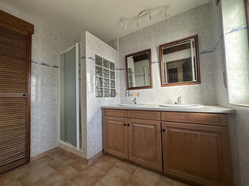 Maison - 121 m² - 5 pièces