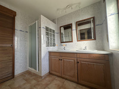 Maison - 121 m² - 5 pièces