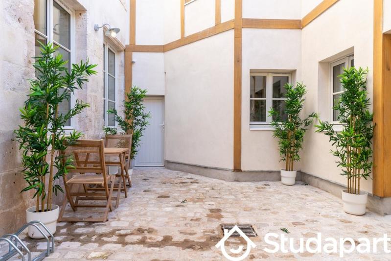 Chambre - 11 m² - 1 pièce