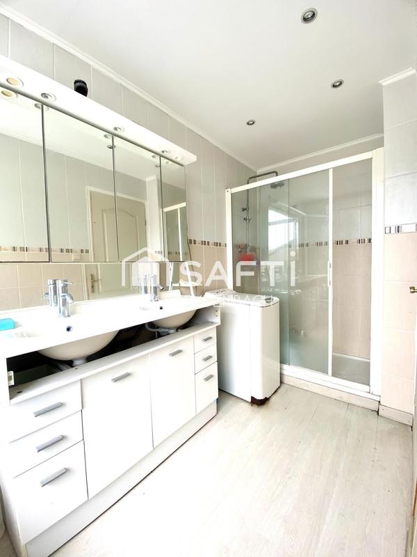 Maison - 97 m² - 5 pièces