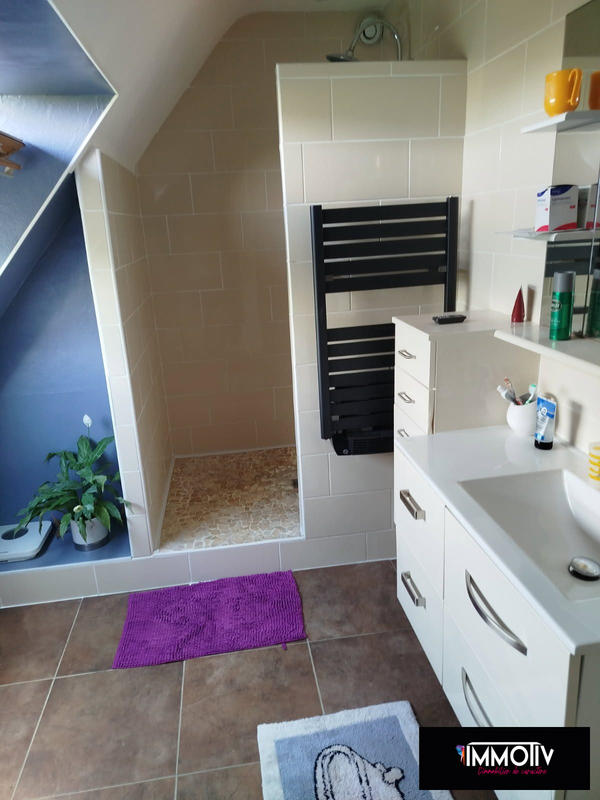 Maison traditionnelle - 102 m² - 6 pièces