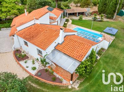 Maison - 238 m² - 8 pièces