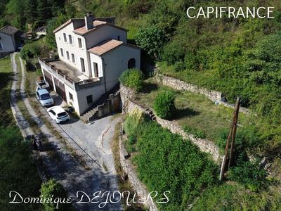 Maison - 136 m² - 6 pièces