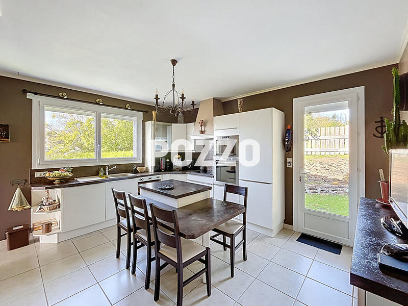 Maison - 166 m² - 7 pièces