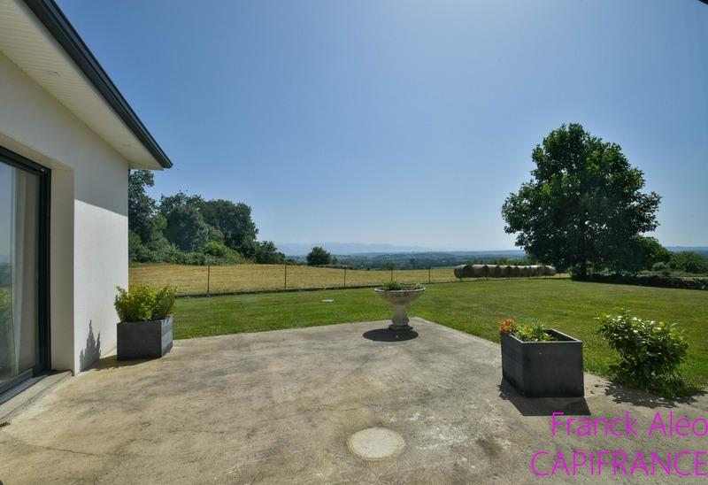 Maison - 102 m² - 4 pièces