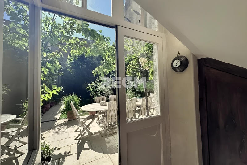 Maison - 290 m² - 11 pièces