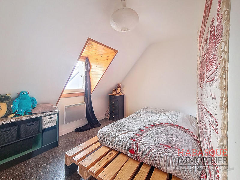 Maison - 101 m² - 8 pièces