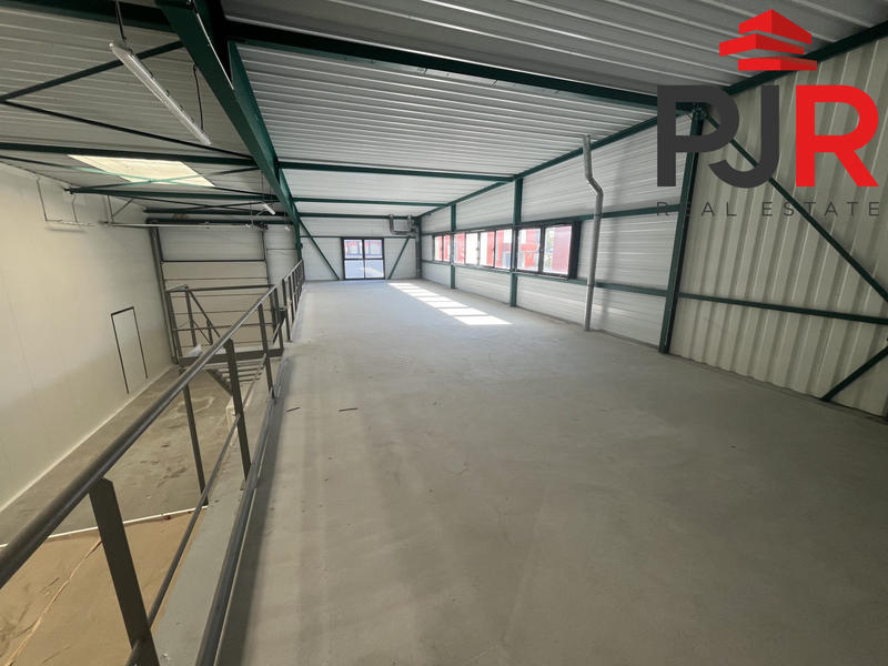 Local d'activités - 346 m²