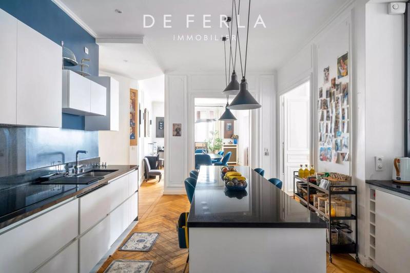 Appartement - 203 m² - 7 pièces