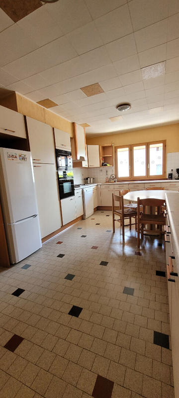 Maison - 198 m² - 8 pièces