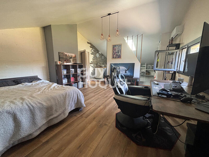 Maison - 140 m² - 6 pièces