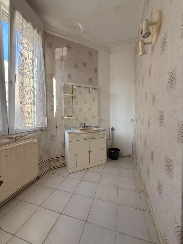 Maison - 250 m² - 7 pièces