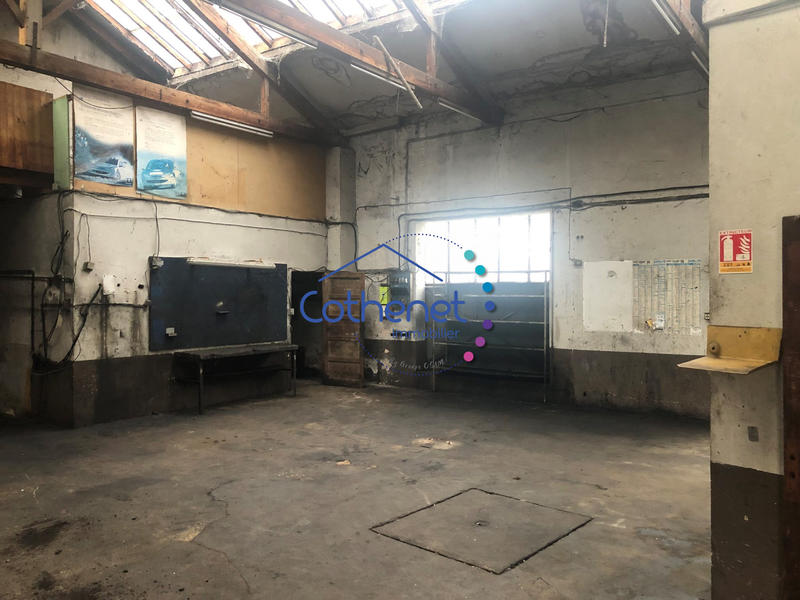 Local d'activités - 210 m²