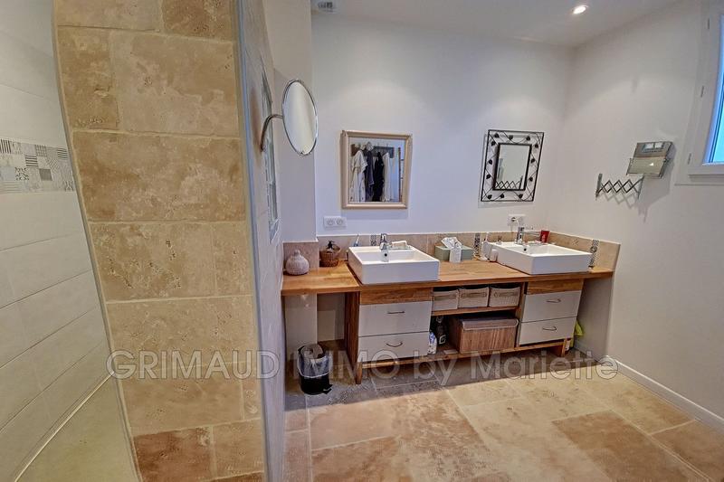 Maison - 320 m² - 13 pièces