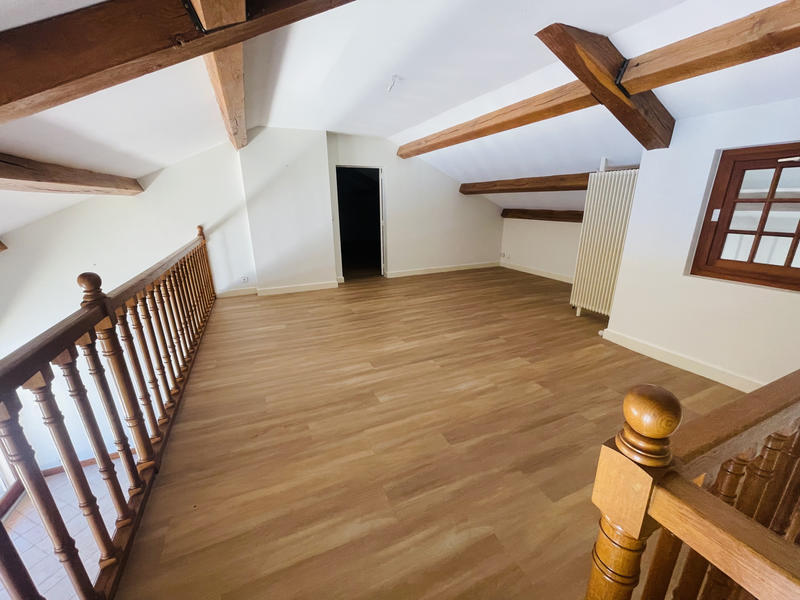 Maison - 275 m² - 8 pièces