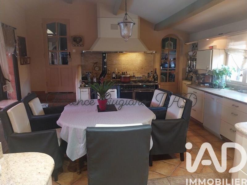 Maison - 365 m² - 6 pièces