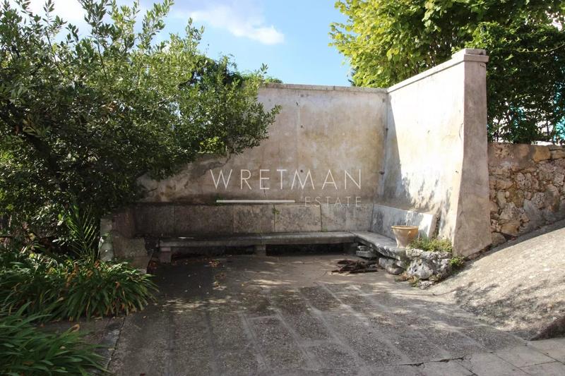 Mas - 300 m² - 13 pièces