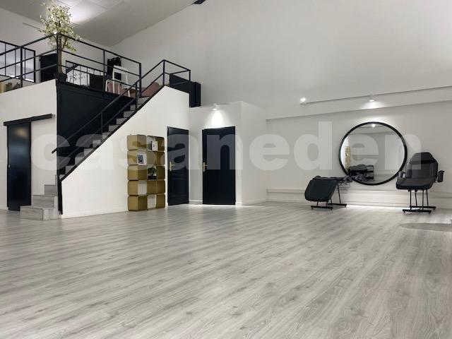 Local commercial - 263 m²