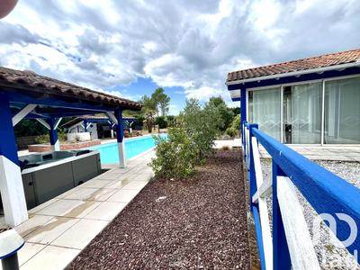 Maison - 256 m² - 11 pièces