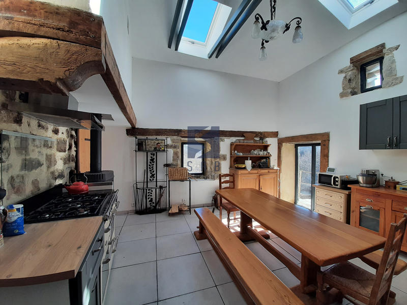 Maison - 182 m² - 7 pièces