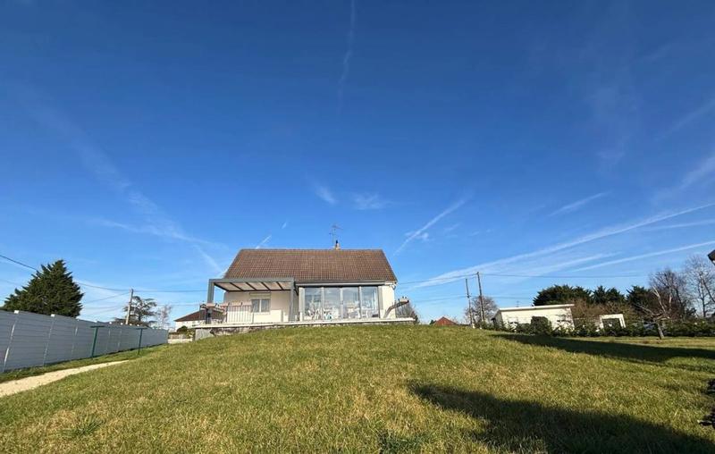 Maison - 122 m² - 6 pièces