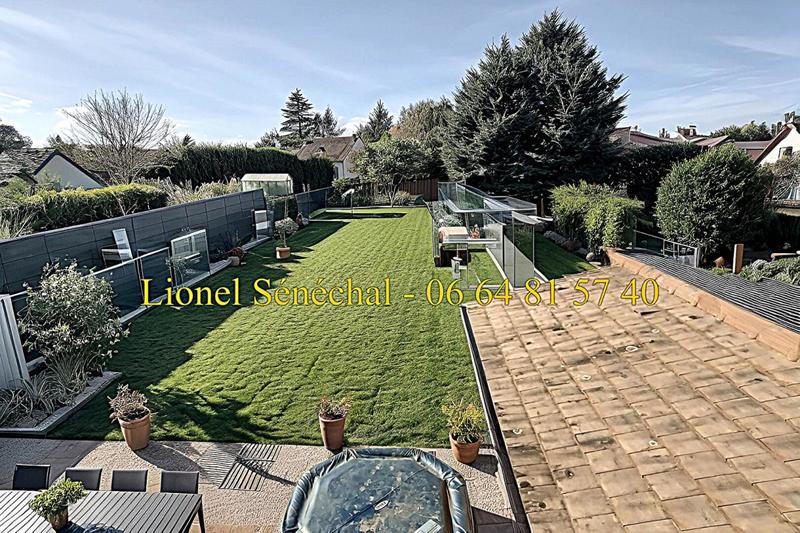 Maison - 120 m² - 9 pièces