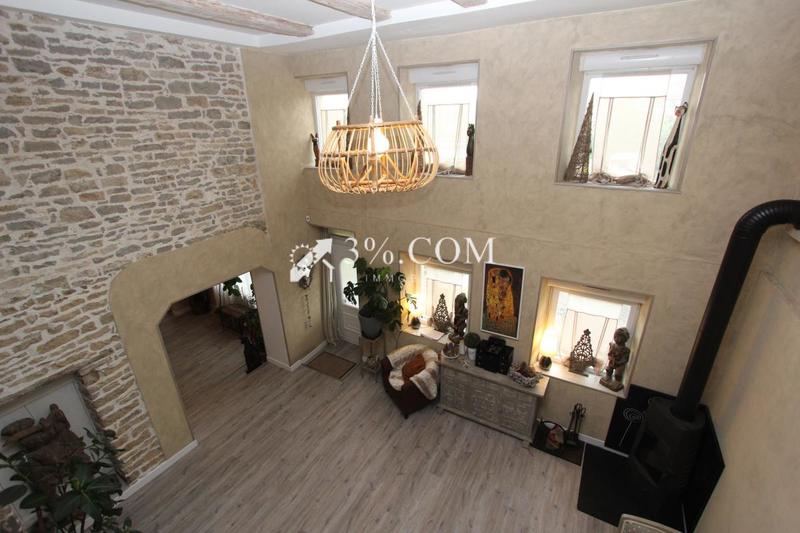 Maison - 240 m² - 8 pièces