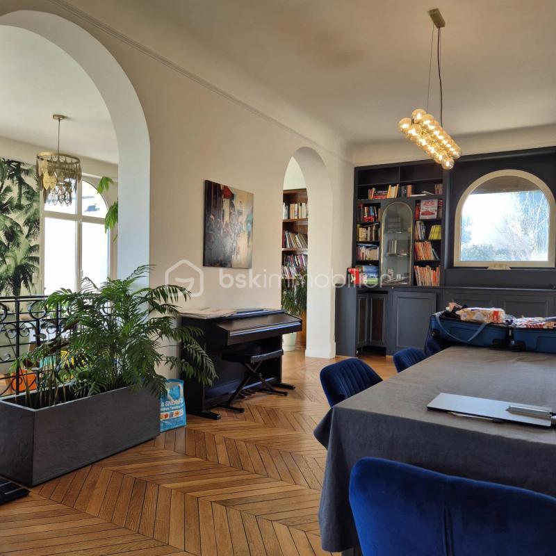 Demeure - 564 m² - 19 pièces