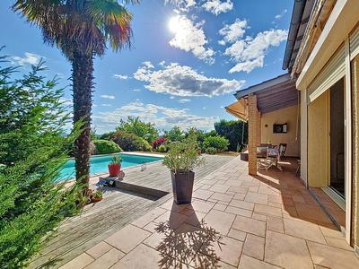 Villa - 176 m² - 6 pièces