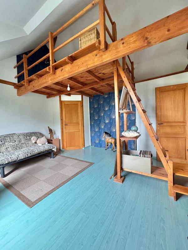 Maison - 240 m² - 5 pièces